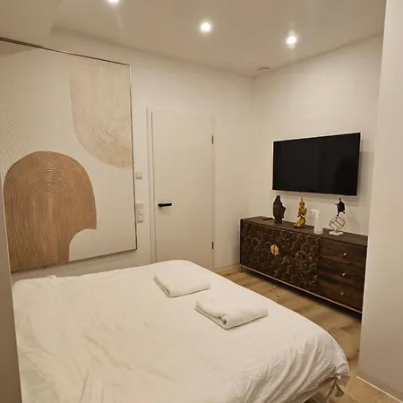 Amazing - Pool Gym Sauna Extra Buchbar Apartment Munich
