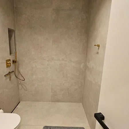 Amazing - Pool Gym Sauna Extra Buchbar Munich